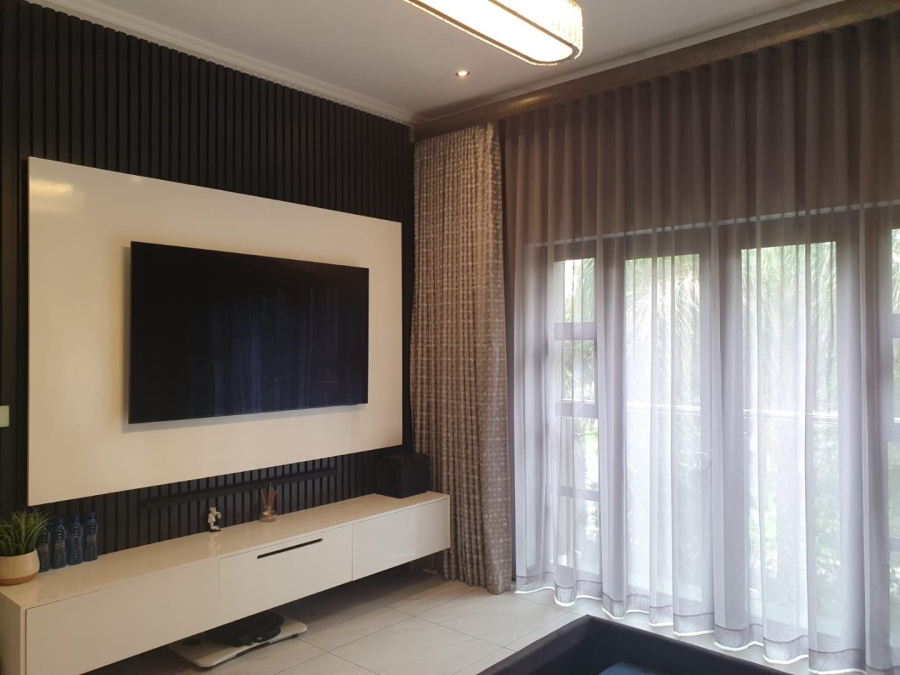 5 Bedroom Property for Sale in Thorn Valley Estate Gauteng