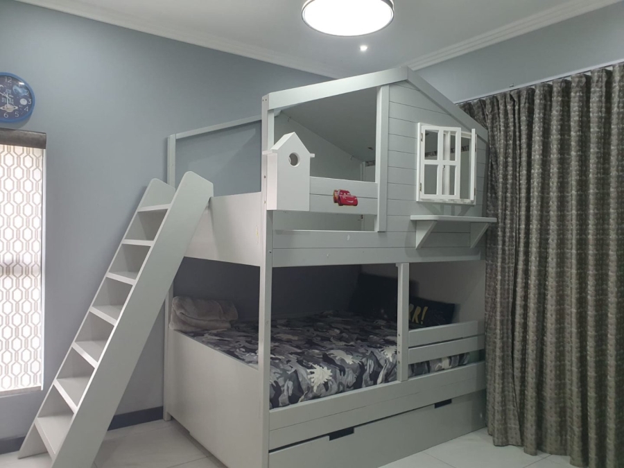 5 Bedroom Property for Sale in Thorn Valley Estate Gauteng