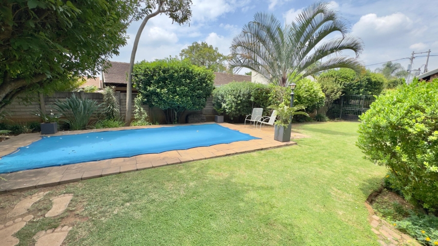 4 Bedroom Property for Sale in Dorandia Gauteng