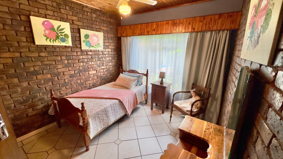 4 Bedroom Property for Sale in Dorandia Gauteng