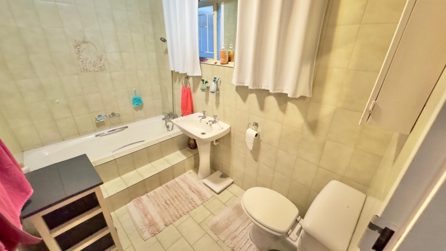 4 Bedroom Property for Sale in Dorandia Gauteng