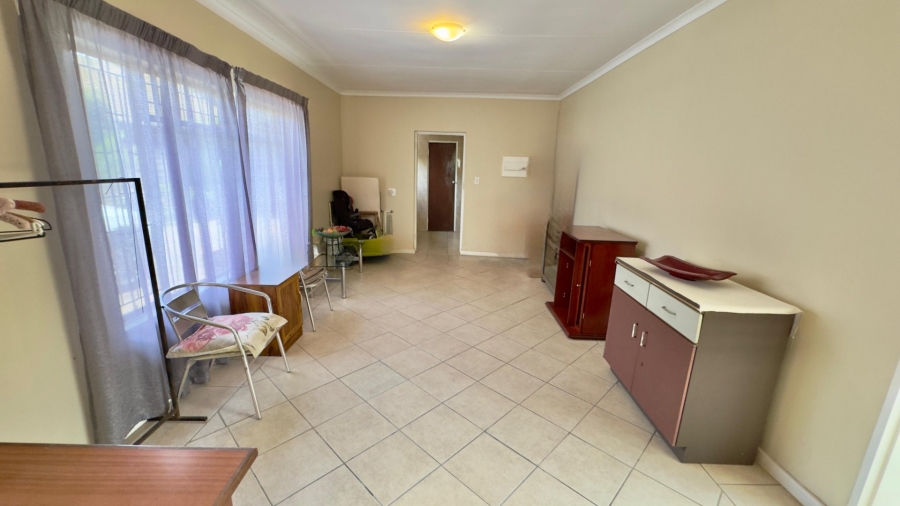 4 Bedroom Property for Sale in Dorandia Gauteng