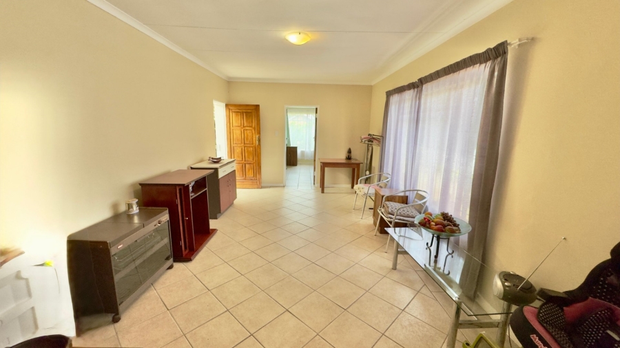 4 Bedroom Property for Sale in Dorandia Gauteng