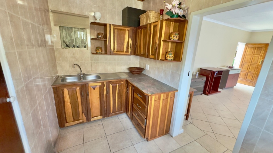 4 Bedroom Property for Sale in Dorandia Gauteng
