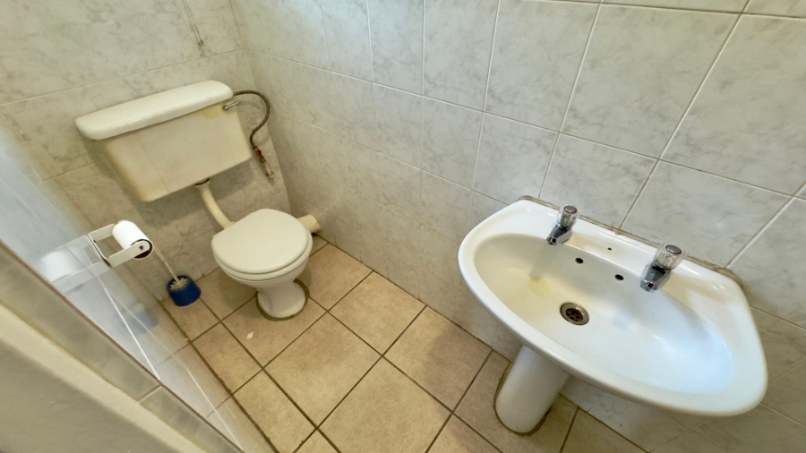 4 Bedroom Property for Sale in Dorandia Gauteng