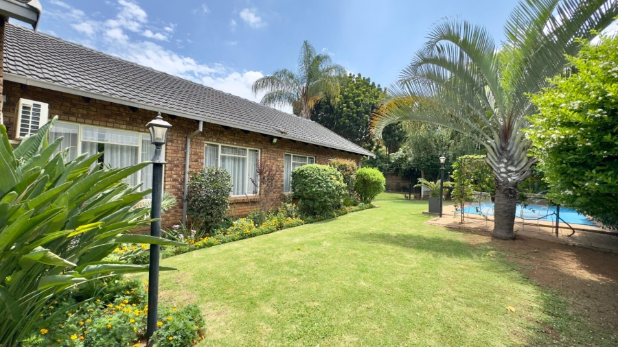 4 Bedroom Property for Sale in Dorandia Gauteng