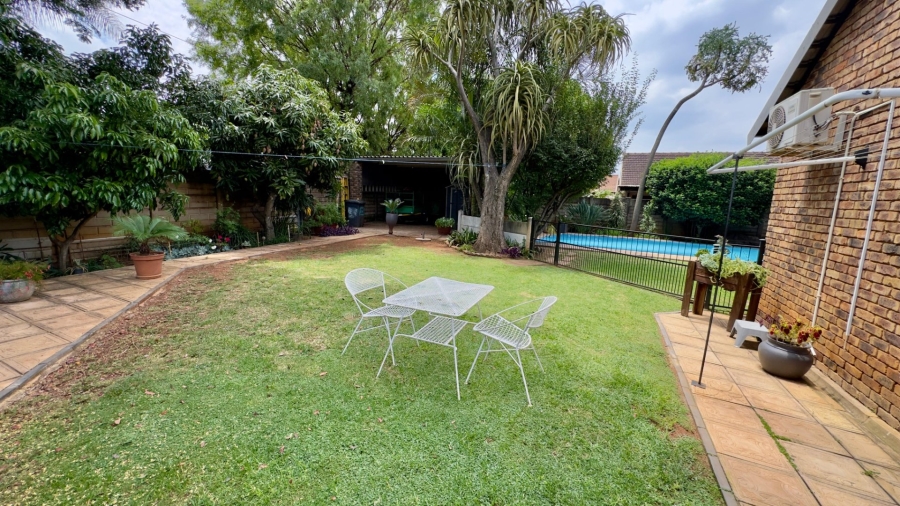 4 Bedroom Property for Sale in Dorandia Gauteng