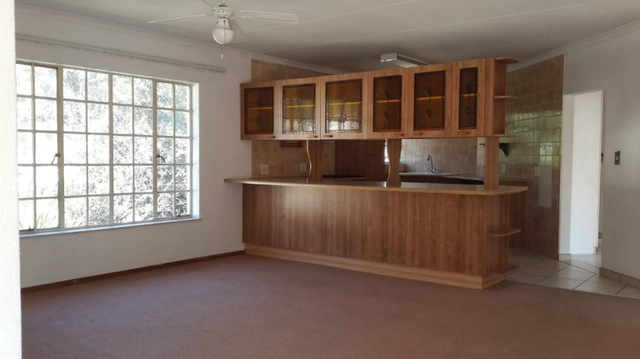 To Let 3 Bedroom Property for Rent in Helderkruin Gauteng