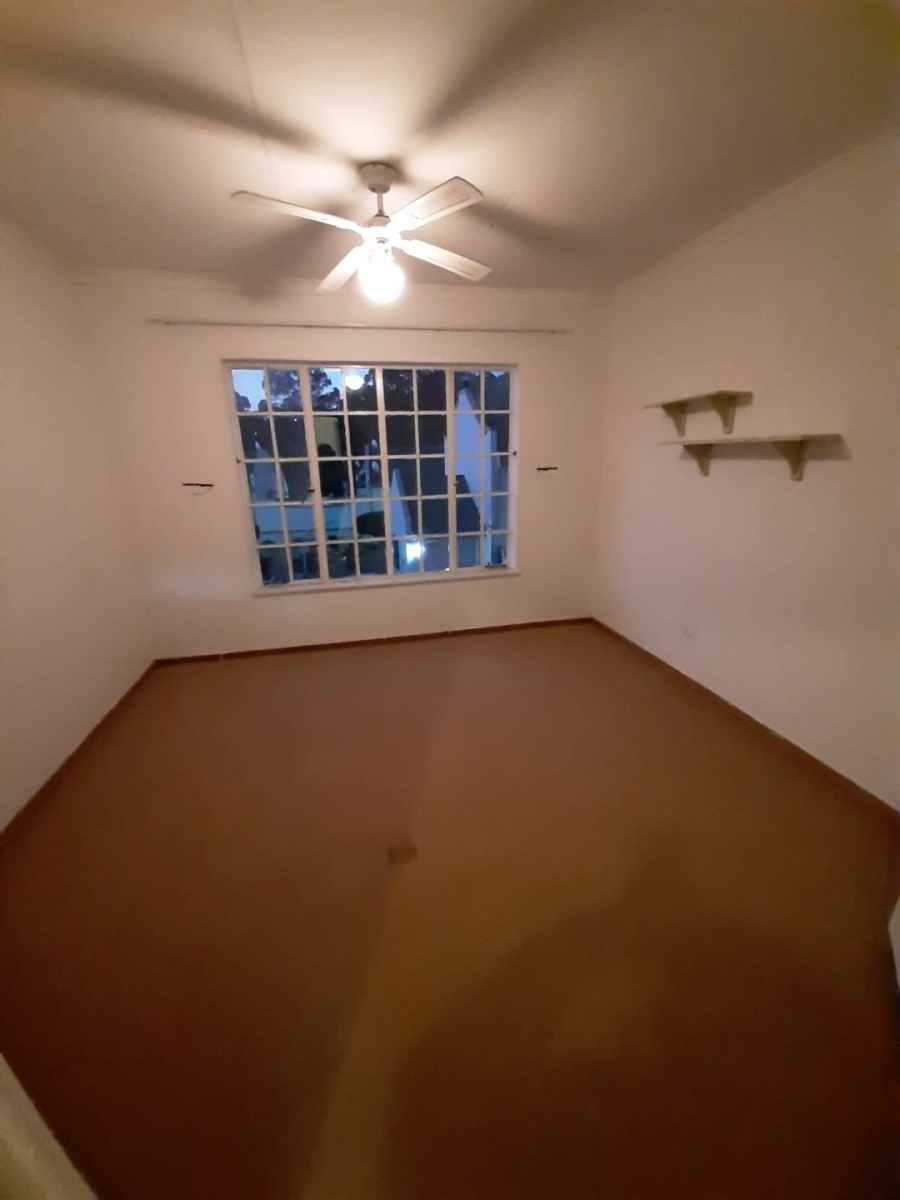 To Let 3 Bedroom Property for Rent in Helderkruin Gauteng