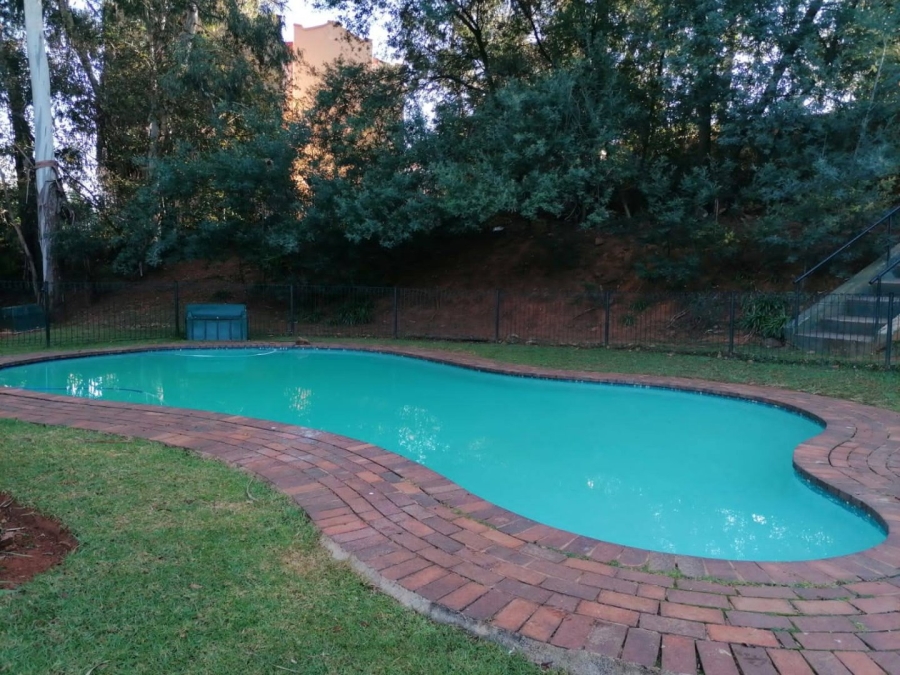 To Let 3 Bedroom Property for Rent in Helderkruin Gauteng