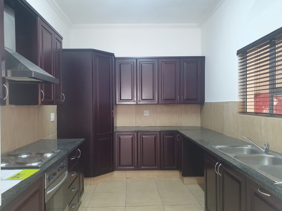 2 Bedroom Property for Sale in Greenstone Hill Gauteng