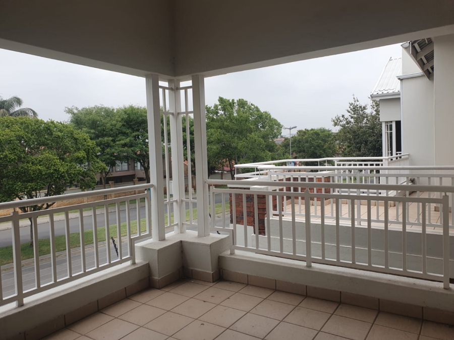 2 Bedroom Property for Sale in Greenstone Hill Gauteng