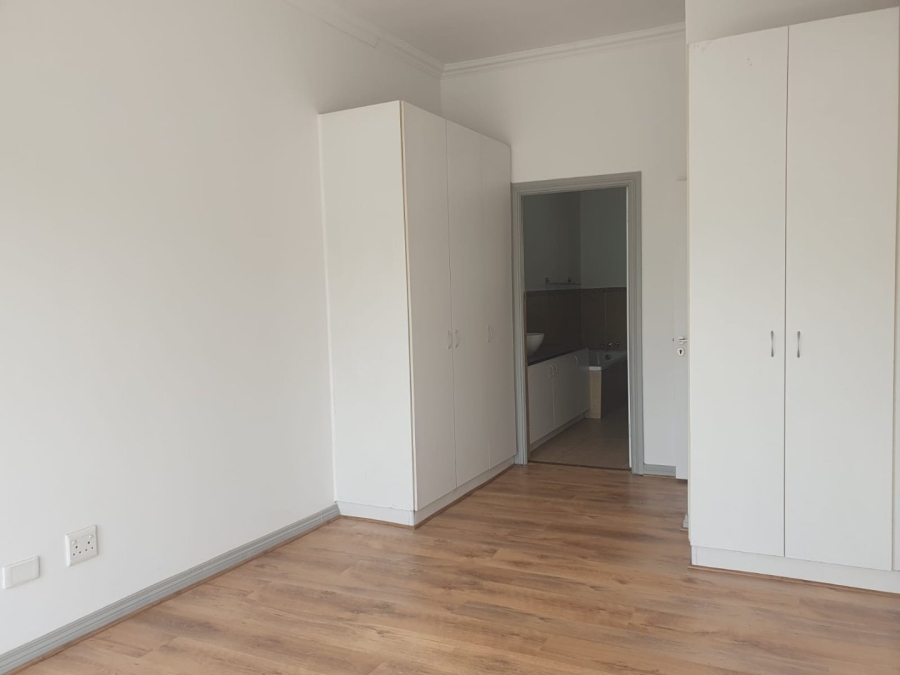 2 Bedroom Property for Sale in Greenstone Hill Gauteng