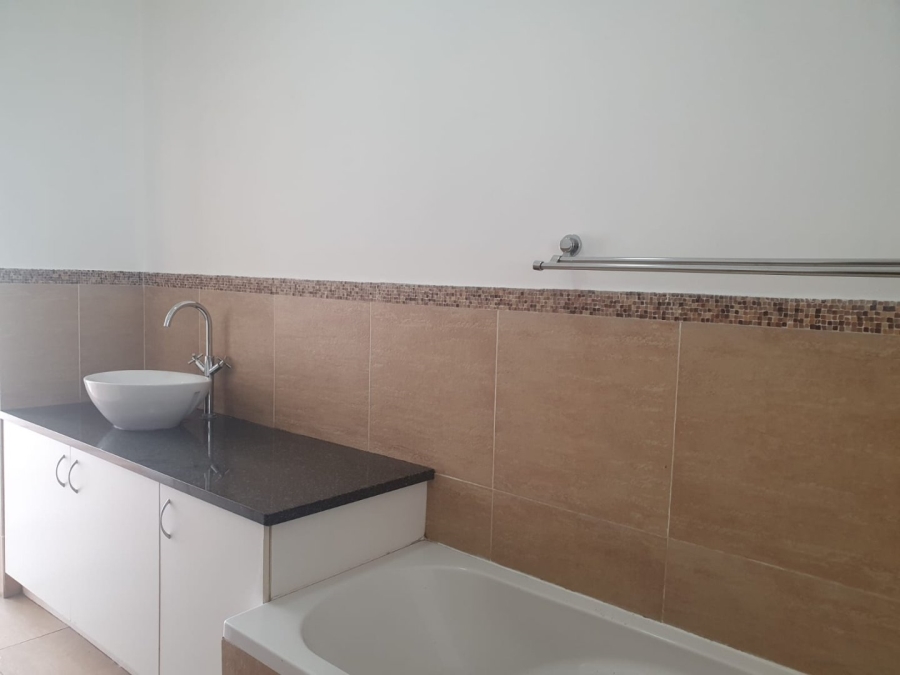 2 Bedroom Property for Sale in Greenstone Hill Gauteng