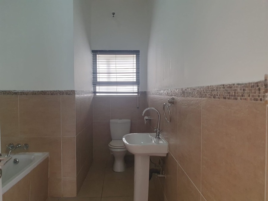 2 Bedroom Property for Sale in Greenstone Hill Gauteng