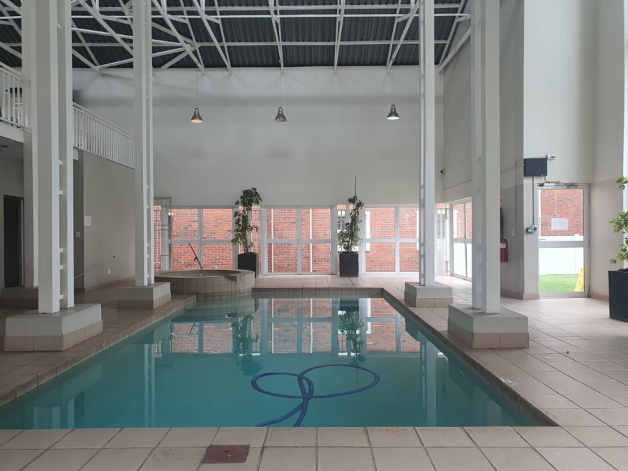 2 Bedroom Property for Sale in Greenstone Hill Gauteng