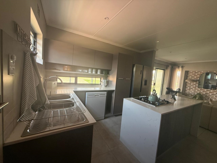 3 Bedroom Property for Sale in Lion Pride Gauteng