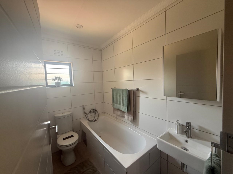 3 Bedroom Property for Sale in Lion Pride Gauteng