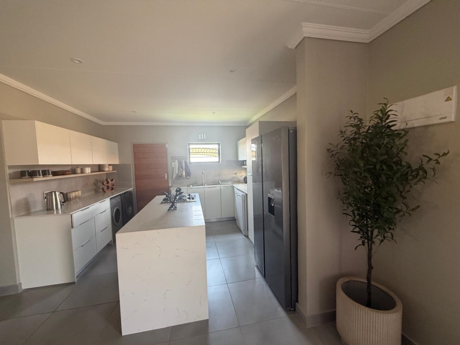 3 Bedroom Property for Sale in Lion Pride Gauteng