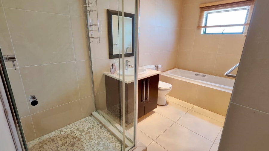 4 Bedroom Property for Sale in Vaal Marina Gauteng