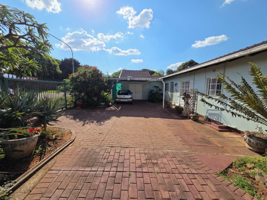 4 Bedroom Property for Sale in Sinoville Gauteng