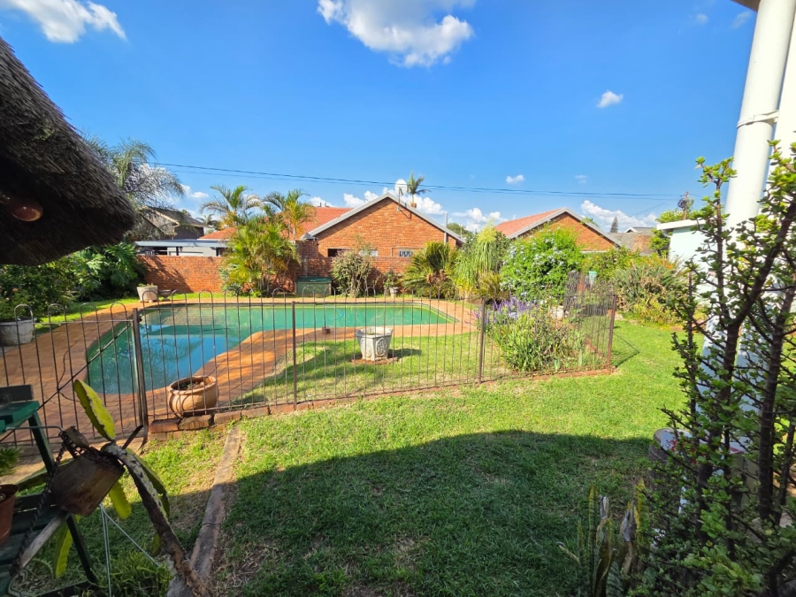 4 Bedroom Property for Sale in Sinoville Gauteng