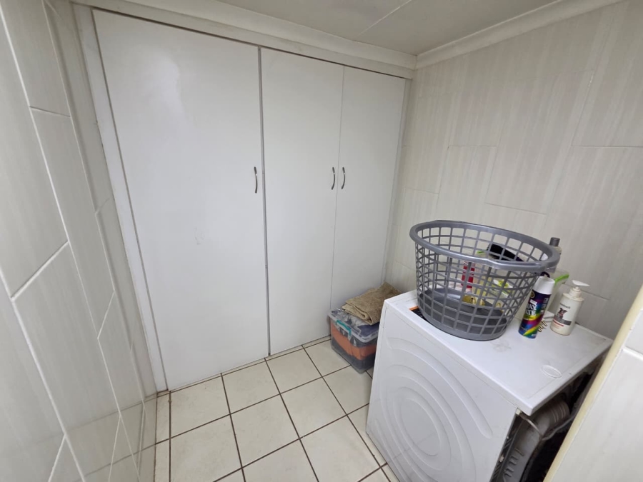 2 Bedroom Property for Sale in Sinoville Gauteng