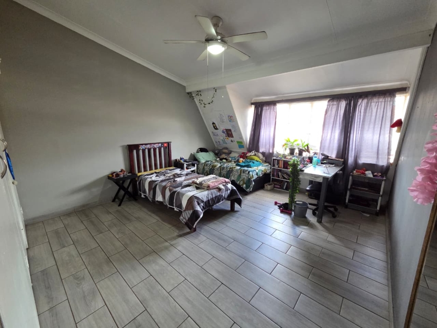 2 Bedroom Property for Sale in Sinoville Gauteng