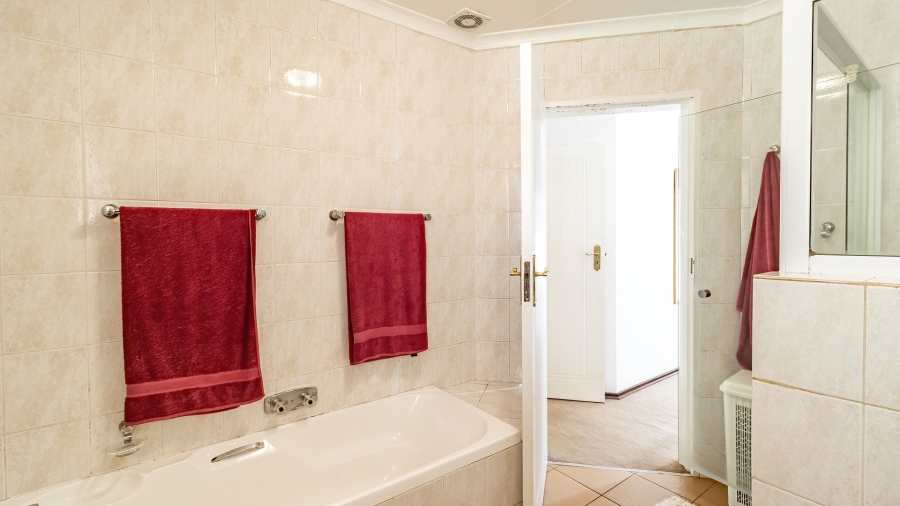 3 Bedroom Property for Sale in Bassonia Gauteng