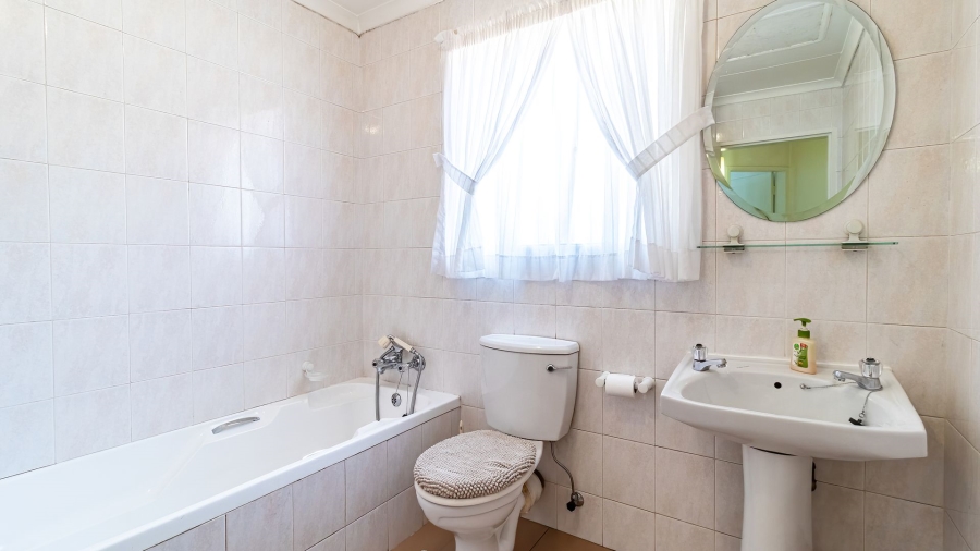 3 Bedroom Property for Sale in Bassonia Gauteng