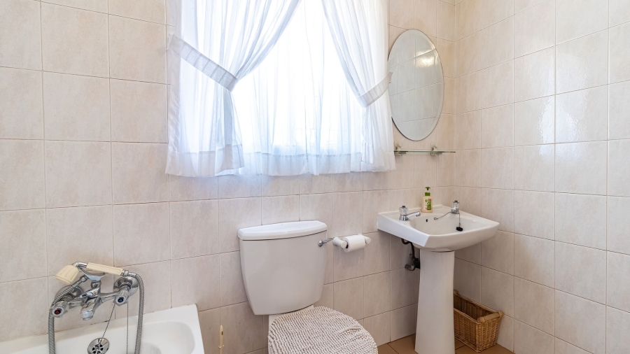 3 Bedroom Property for Sale in Bassonia Gauteng