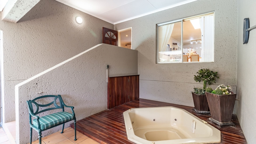 3 Bedroom Property for Sale in Bassonia Gauteng