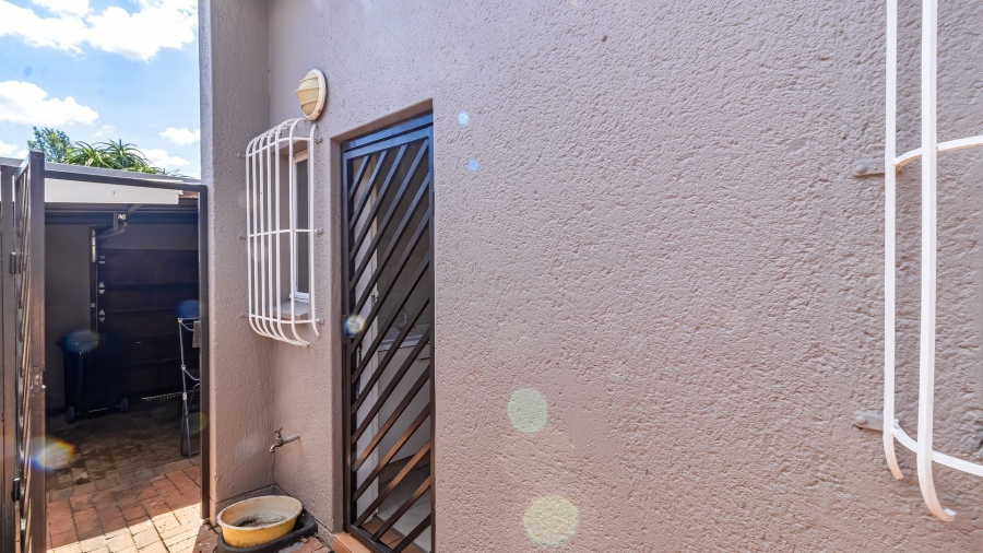 3 Bedroom Property for Sale in Bassonia Gauteng