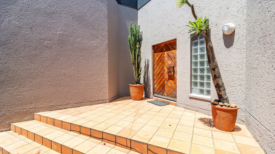 3 Bedroom Property for Sale in Bassonia Gauteng