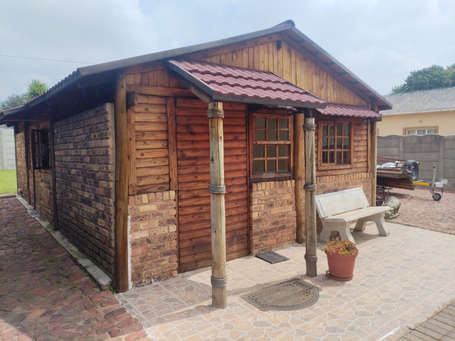 4 Bedroom Property for Sale in Selection Park Gauteng