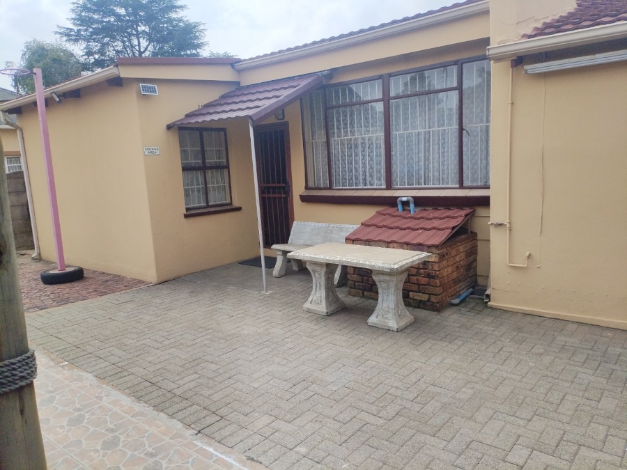 4 Bedroom Property for Sale in Selection Park Gauteng