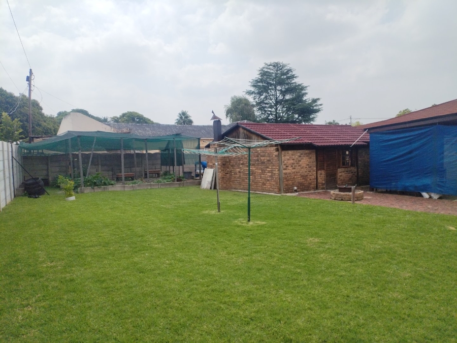 4 Bedroom Property for Sale in Selection Park Gauteng