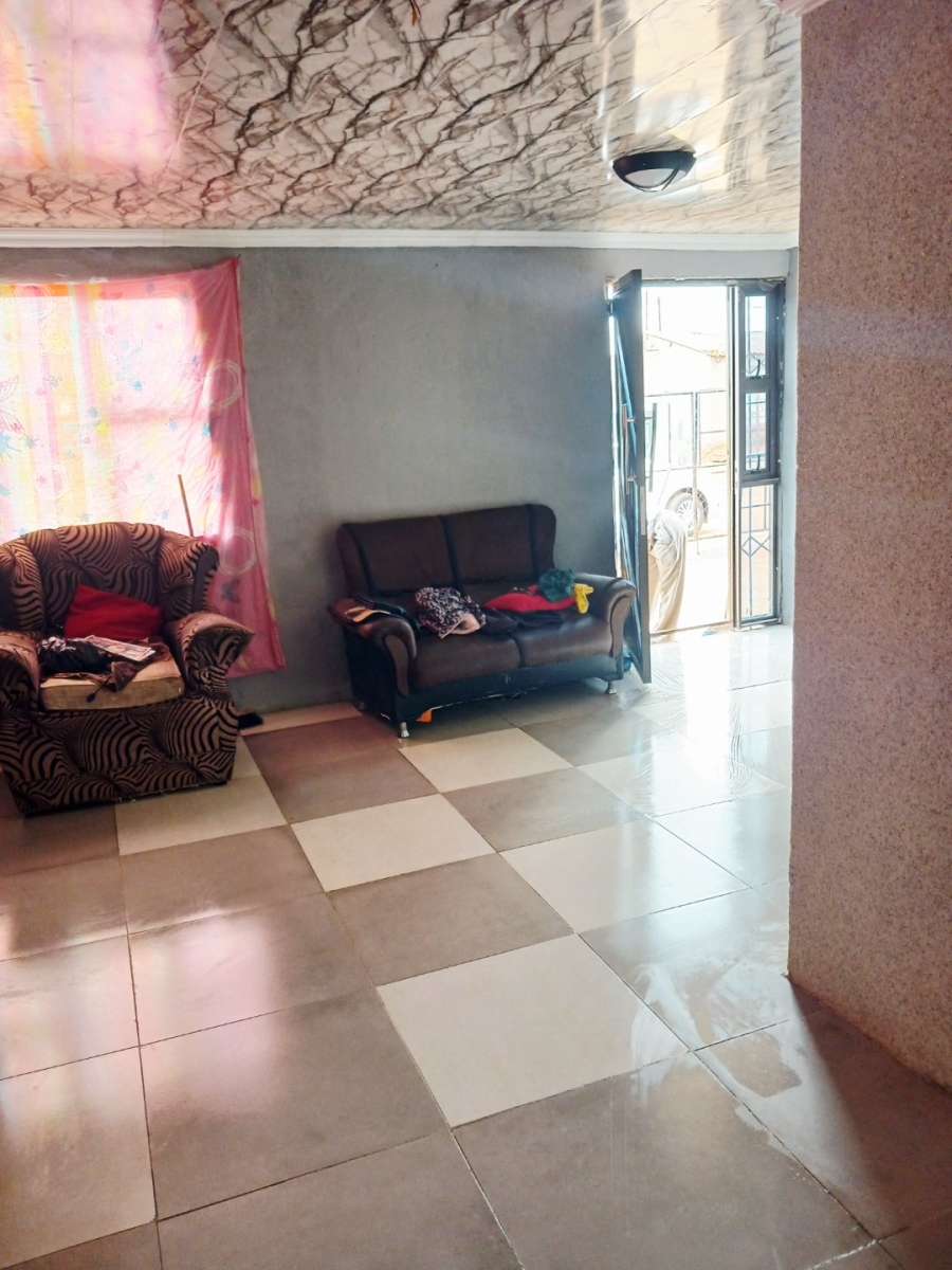  Bedroom Property for Sale in Masetjhaba View Gauteng