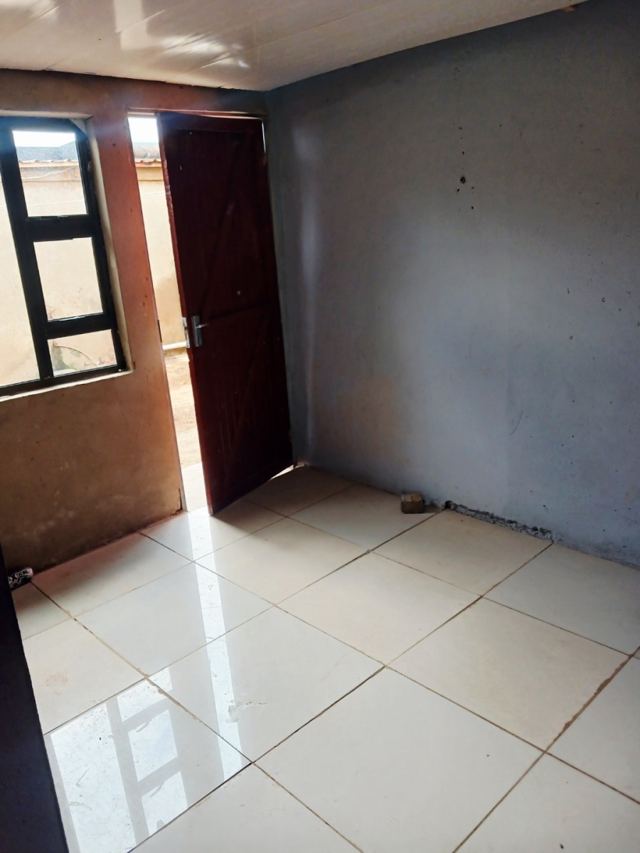 Bedroom Property for Sale in Masetjhaba View Gauteng
