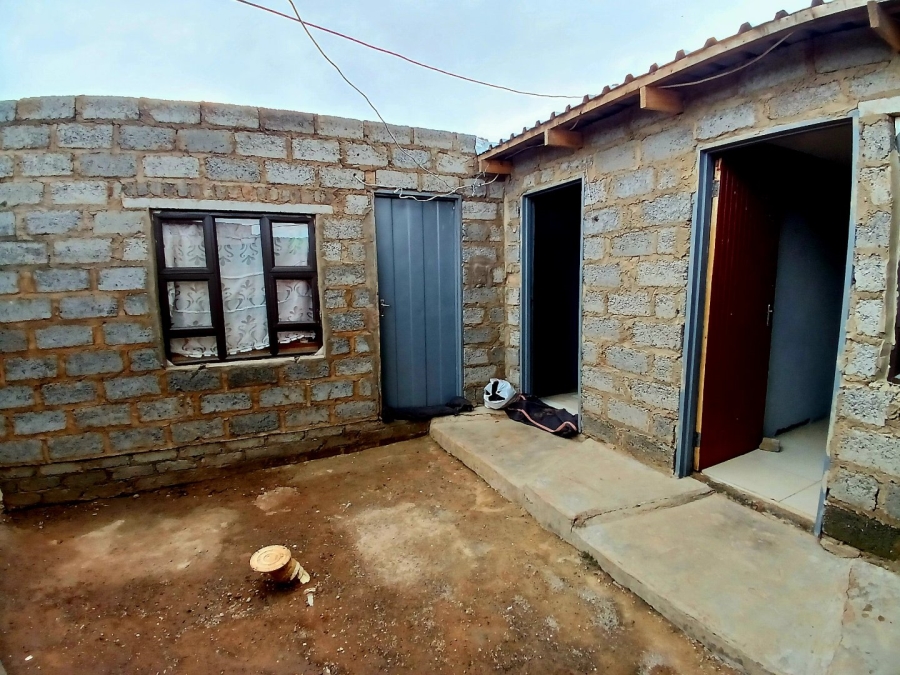 Bedroom Property for Sale in Masetjhaba View Gauteng