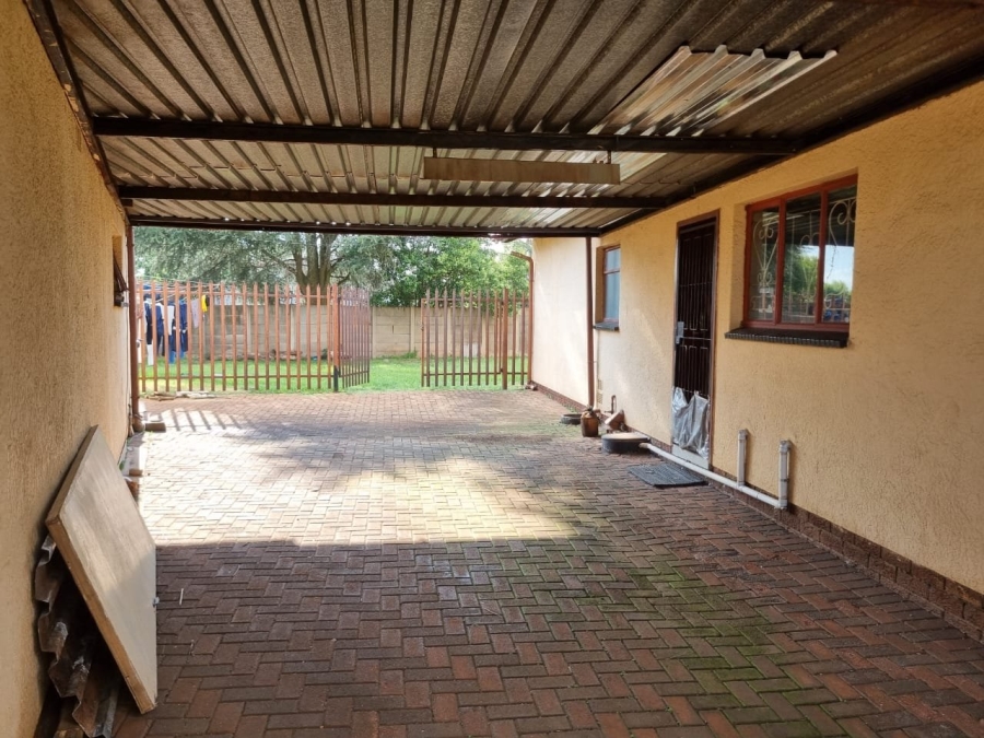 3 Bedroom Property for Sale in Rondebult Gauteng
