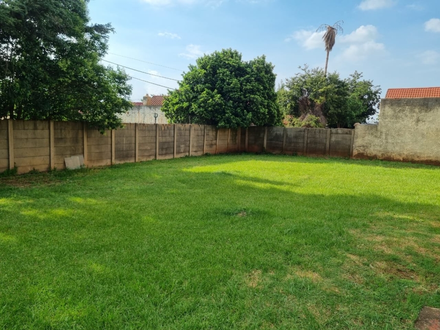3 Bedroom Property for Sale in Rondebult Gauteng
