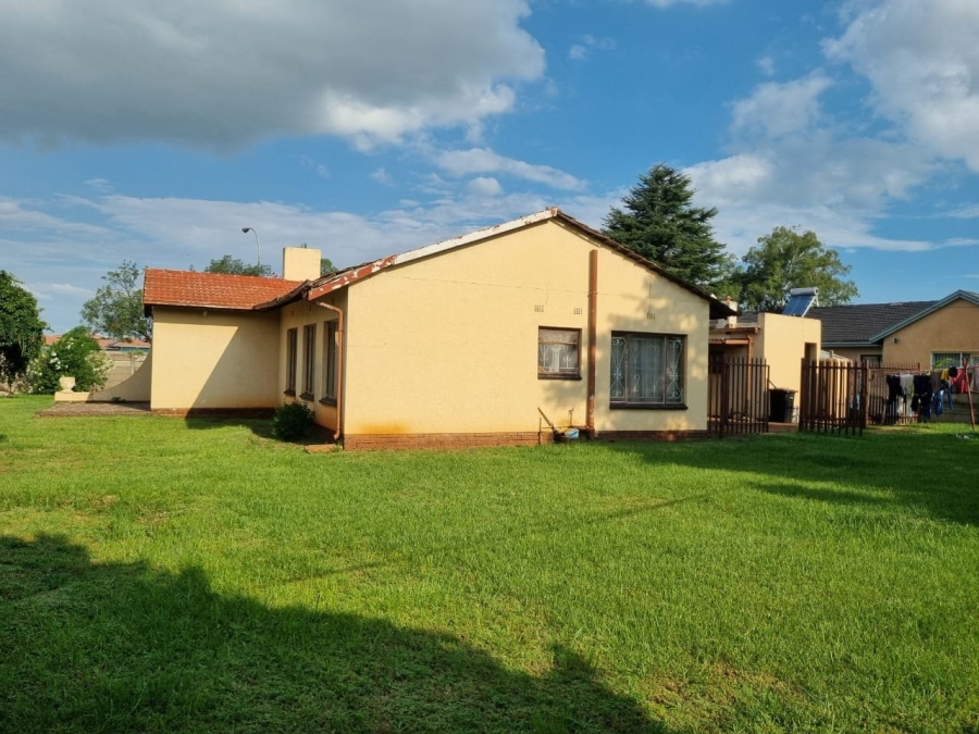 3 Bedroom Property for Sale in Rondebult Gauteng