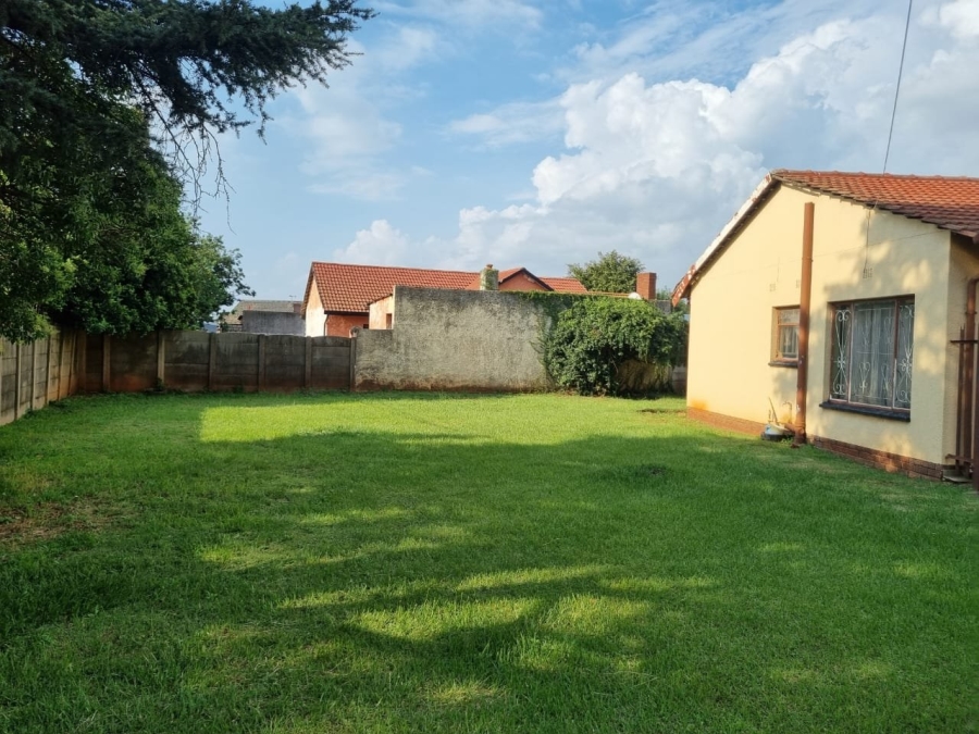 3 Bedroom Property for Sale in Rondebult Gauteng
