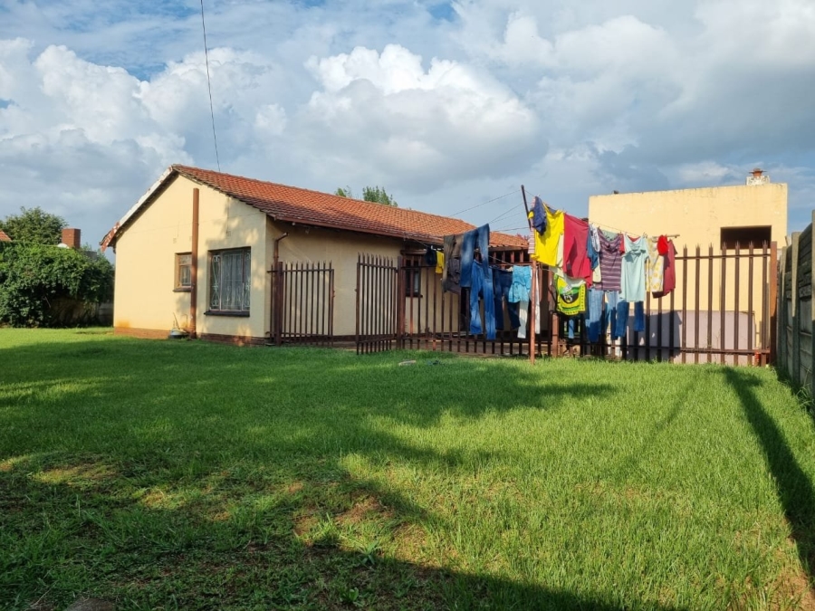 3 Bedroom Property for Sale in Rondebult Gauteng