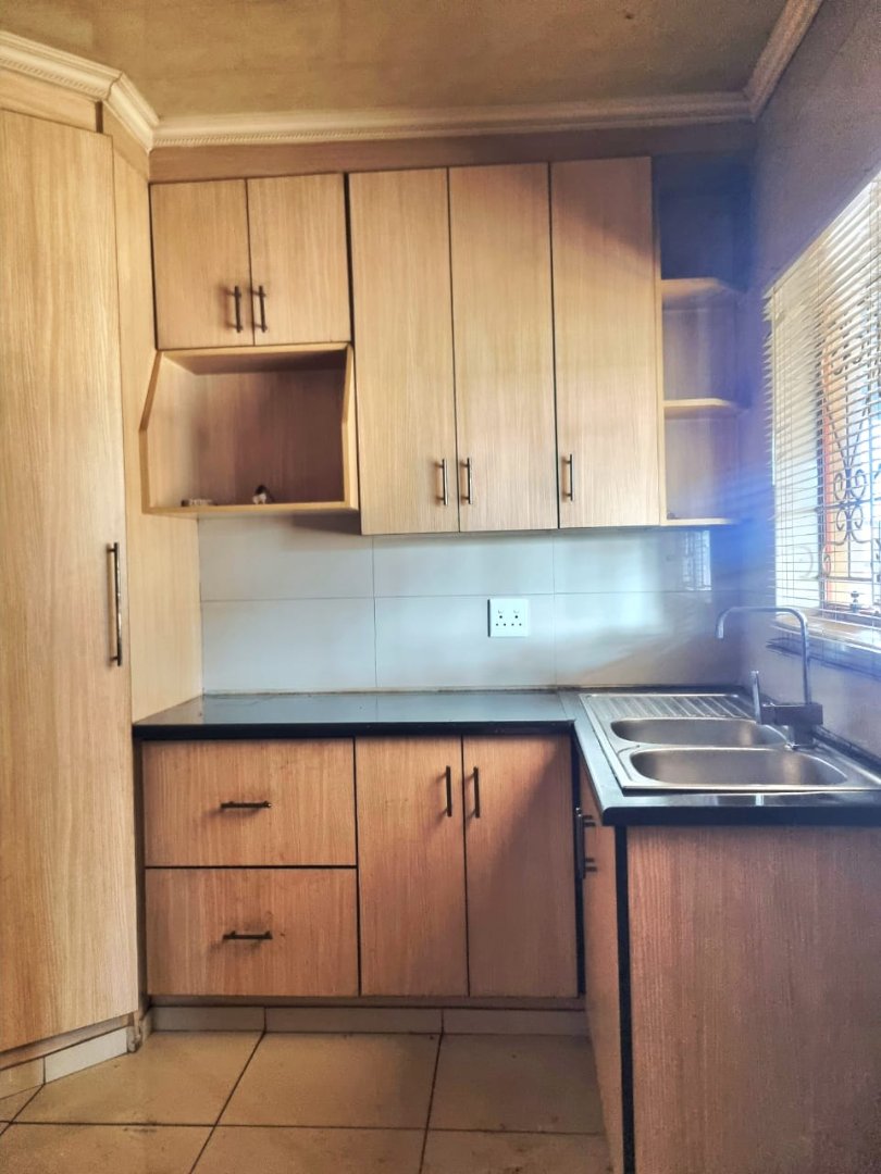 3 Bedroom Property for Sale in Rondebult Gauteng