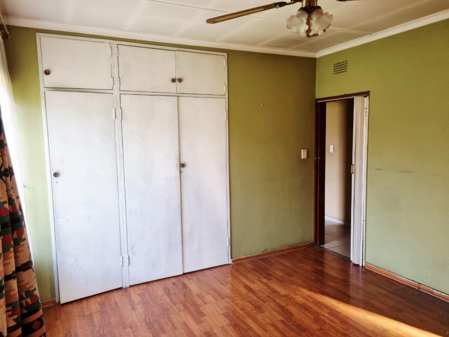 3 Bedroom Property for Sale in Rondebult Gauteng