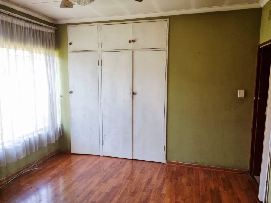 3 Bedroom Property for Sale in Rondebult Gauteng