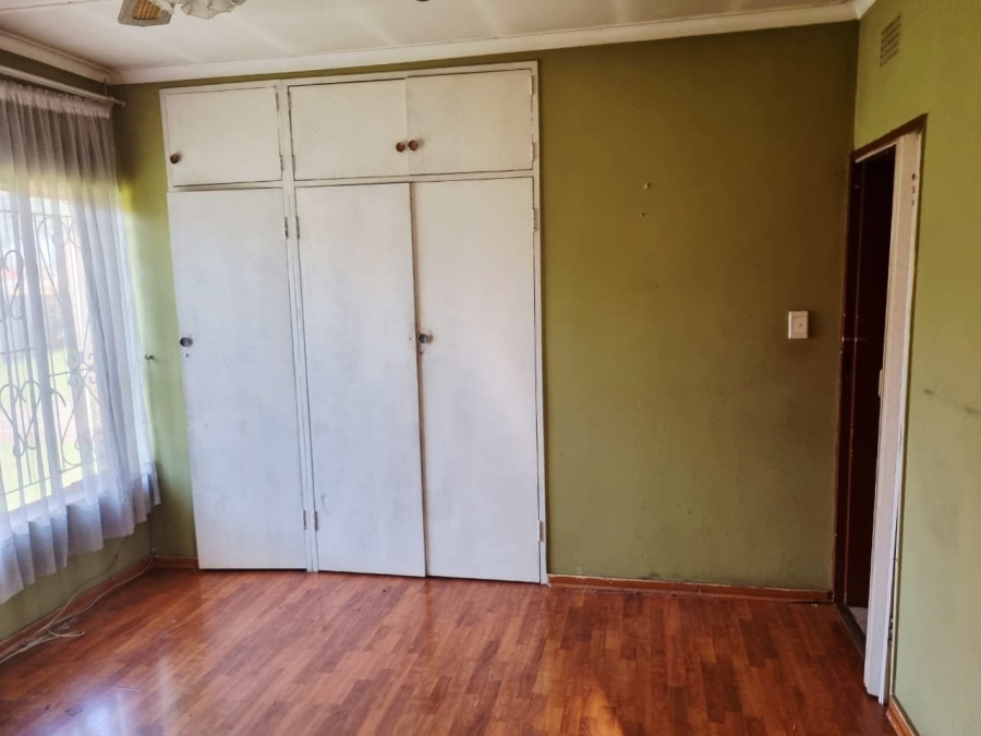 3 Bedroom Property for Sale in Rondebult Gauteng