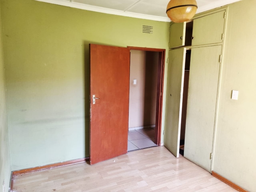 3 Bedroom Property for Sale in Rondebult Gauteng